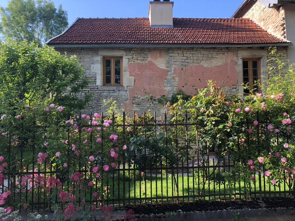 Relais De La Fontaine - Maison De Charme Cunfin Exterior foto